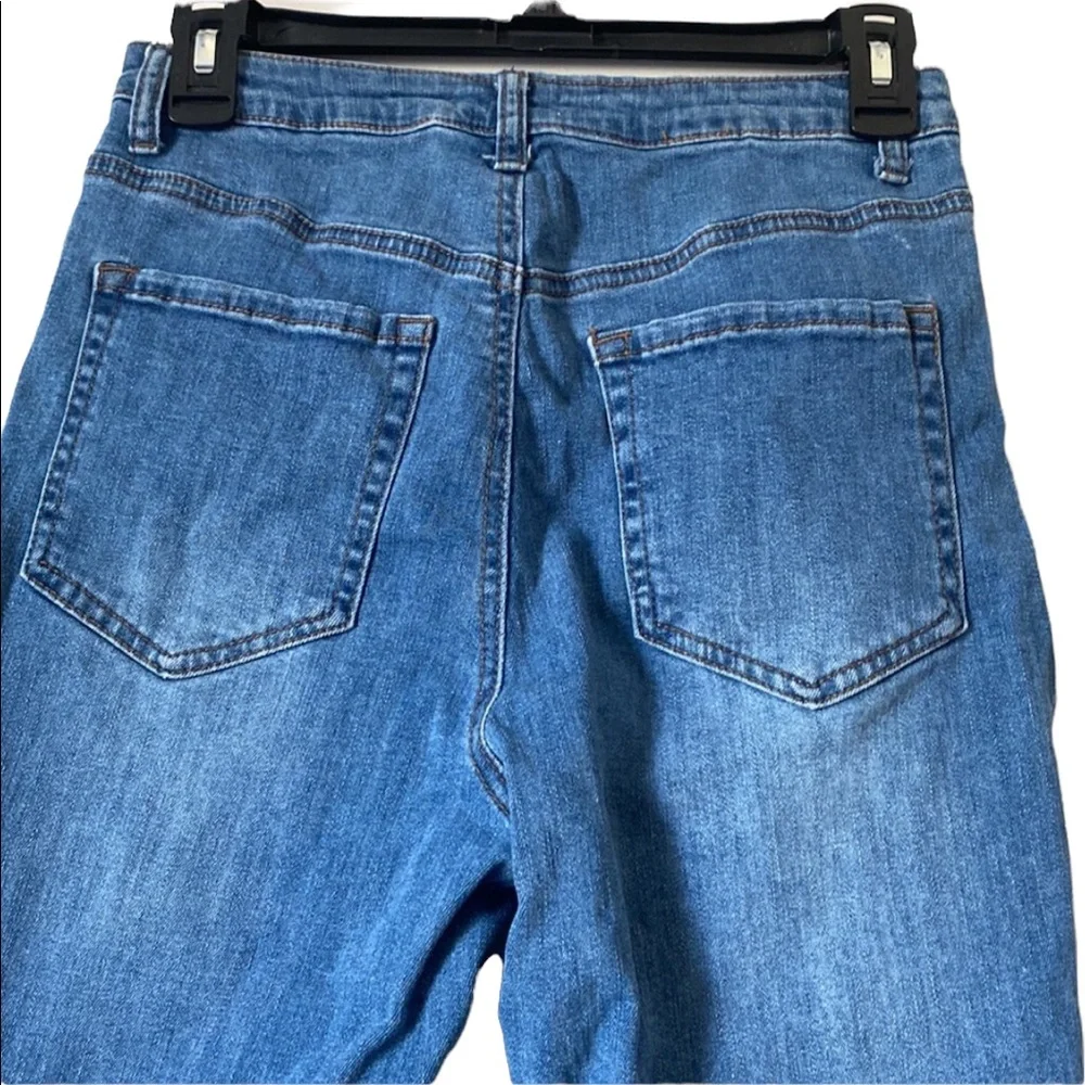 Forever 21 Frayed Bottom Skinny Jeans
